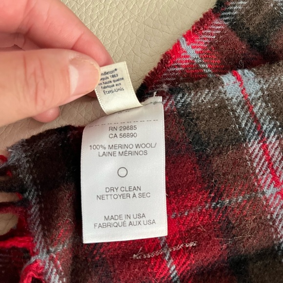 NWOT - Pendleton Merino Wool Scarf - Made in USA - Picture 4 of 4